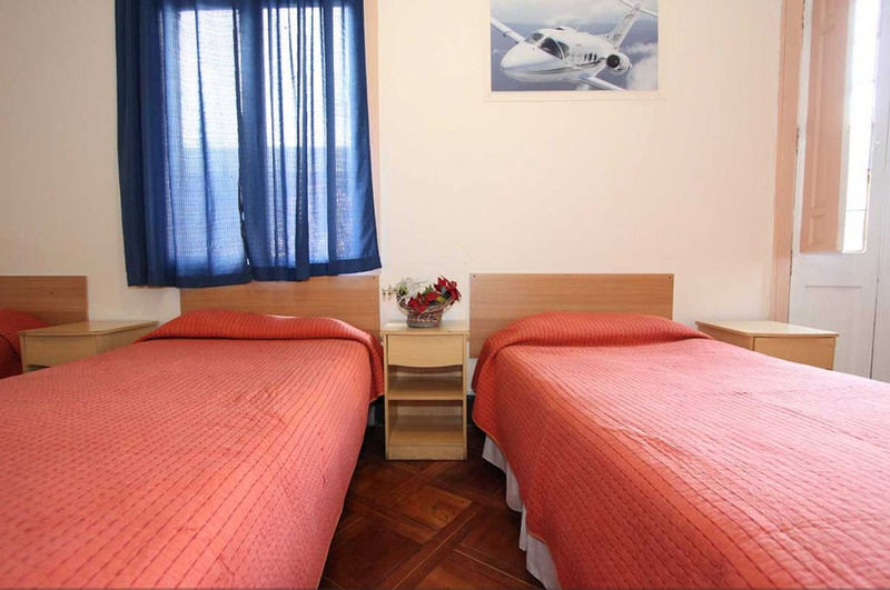 Hotel Londres 35 圣地亚哥 外观 照片